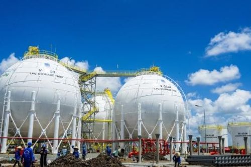 PV Gas Trading giảm giao hàng do xung đột Trung Đông