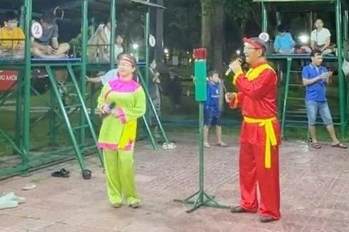 Thượng chòi vui xuân