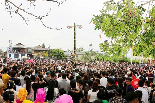Sôi nổi lễ hội Rằm tháng Giêng ở Nghĩa Lộ
