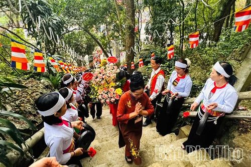 Lễ hội Hang Chùa - Chùa Hang xuân Bính Ngọ