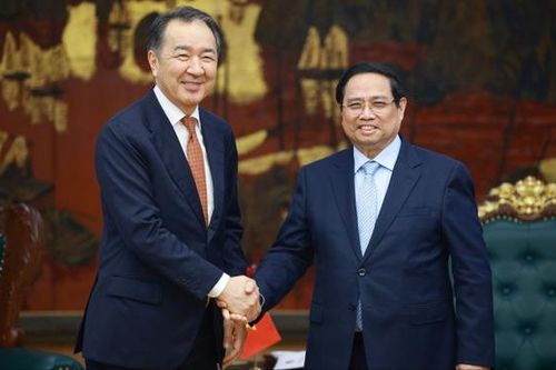 Thủ tướng tiếp Chủ tịch Hội đồng Ủy ban Kinh tế Á - Âu