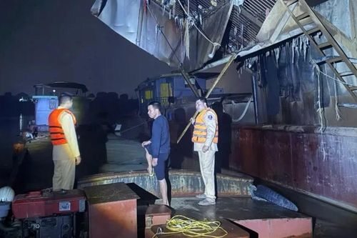 Quyết liệt ngăn chặn cát tặc trên các tuyến sông
