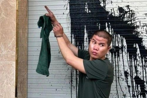 Tạm giữ Gia Cốp. con trai chủ quán hải sản tạt sơn tiệm vàng