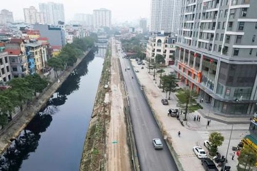 600m đường Nguyễn Cảnh Dị dần thay 'áo mới' sau nhiều năm xuống cấp