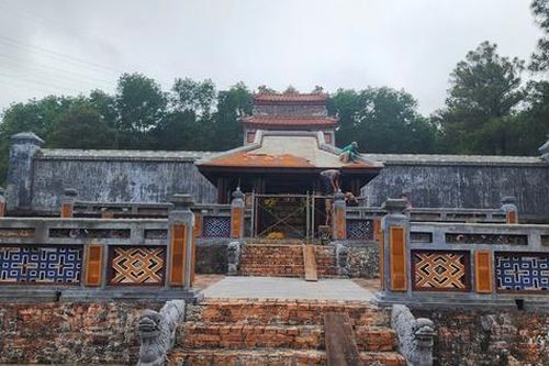 'Công trình lạ' trước lăng mộ Hoàng thái hậu Từ Dụ hiện ra sao?