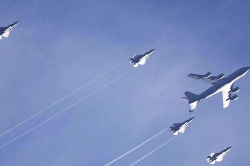 Hàng loạt tiêm kích F-35 và F-15 Mỹ tiếp tục đổ tới tới Trung Đông giữa cao điểm Chiến dịch Epic Fury