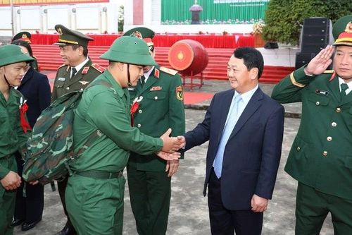 Tuyên Quang giao, nhận quân bảo đảm số lượng, chất lượng