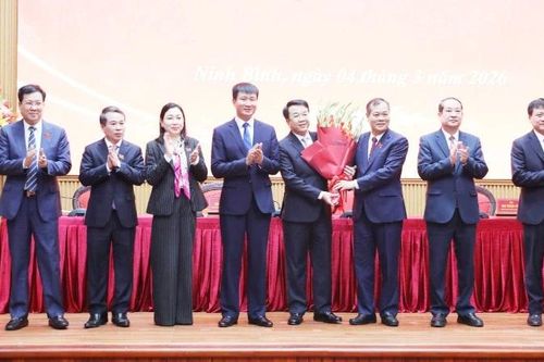 Ông Nguyễn Thanh Bình được bầu giữ chức Chủ tịch Ủy ban nhân dân tỉnh Ninh Bình