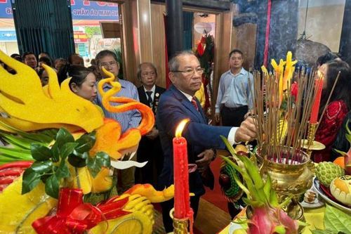 Hội Đông y Đà Nẵng tưởng niệm 235 ngày mất Đại danh y Hải Thượng Lãn Ông