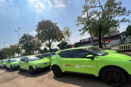 Hà Nội chuyển đổi taxi điện.... nồng độ bụi mịn có giảm?