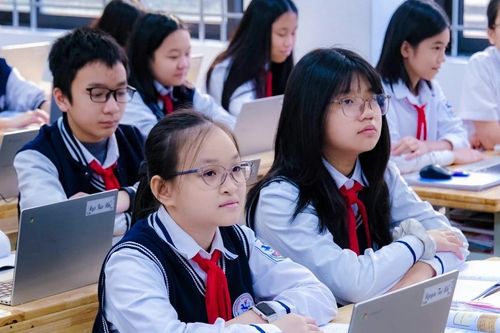 Đề xuất Hà Nội mở trường chuyên từ cấp THCS: Cân nhắc lợi - hại