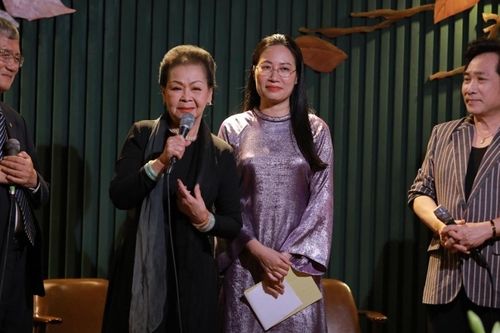 Danh ca Khánh Ly kể trọn hành trình 80 năm cuộc đời và mối tri âm với nhạc sĩ Trịnh Công Sơn