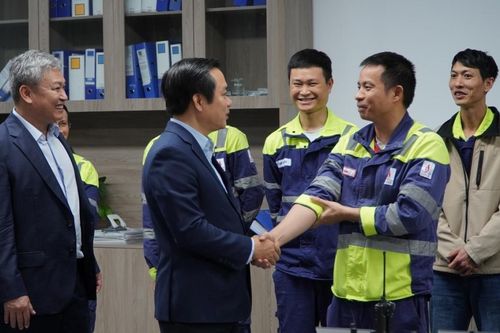 Chủ tịch UBND tỉnh Hưng Yên động viên CBCNV Nhà máy Nhiệt điện Thái Bình 2 nhân dịp đầu Xuân Bính Ngọ 2026