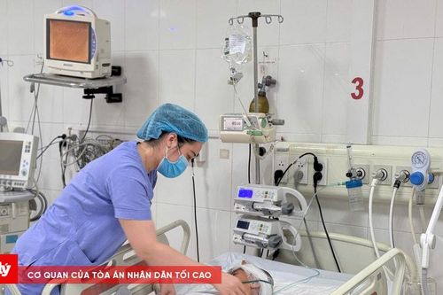 Bé trai ở Thanh Hóa bị chấn thương sọ não khi chơi Patin