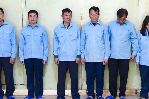 Hoãn xét xử nhóm cựu cán bộ nhận hối lộ ở Hà Nội
