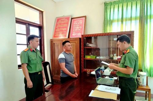 Phê chuẩn khởi tố thuyền trưởng tổ chức cho người khác xuất cảnh trái phép