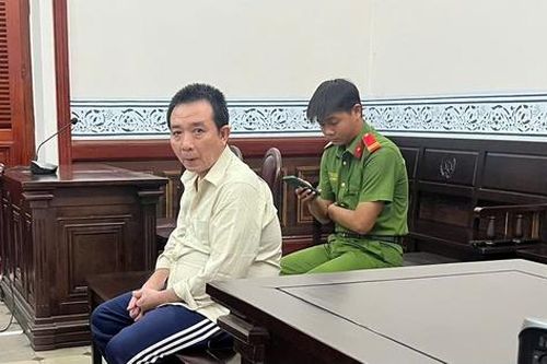 Lý do hoãn xử giám đốc chiếm đoạt tiền tỷ rồi bỏ trốn suốt 22 năm