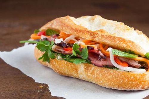 Thêm 48 người nhập viện nghi ngộ độc do ăn bánh mì ở Vũng Tàu