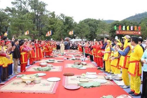 Hải Phòng sôi nổi Hội thi bánh chưng, bánh giầy tại Côn Sơn, Kiếp Bạc