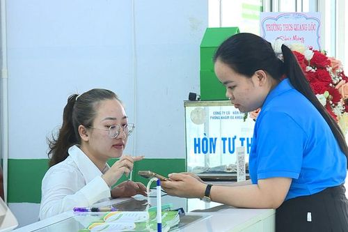 Nhiều bệnh viện triển khai hiệu quả việc đăng ký khám bệnh online