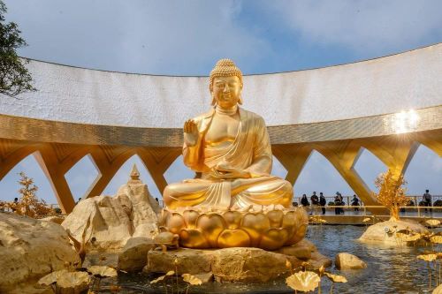 Mục sở thị tôn tượng vị 'Phật đến từ vàng' tại núi Bà Đen, Tây Ninh