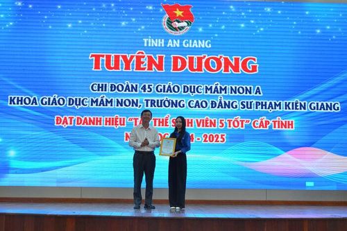 Chinh phục danh hiệu 'Sinh viên 5 tốt'