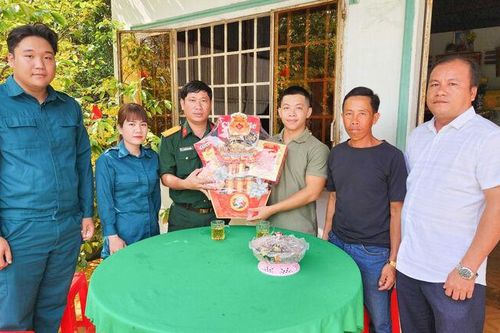 Nô nức ngày hội tòng quân