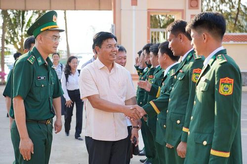 Bí thư Tỉnh ủy An Giang Nguyễn Tiến Hải dự ngày hội biên phòng toàn dân tại đặc khu Thổ Châu