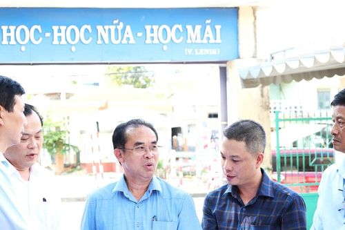 Phó Chủ tịch UBND thành phố Trần Anh Tuấn kiểm tra dự án nâng cấp, mở rộng Trung tâm giáo dục thường xuyên số 3