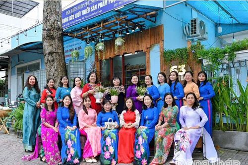 Phụ nữ Đồng Tháp lan tỏa vẻ đẹp áo dài truyền thống