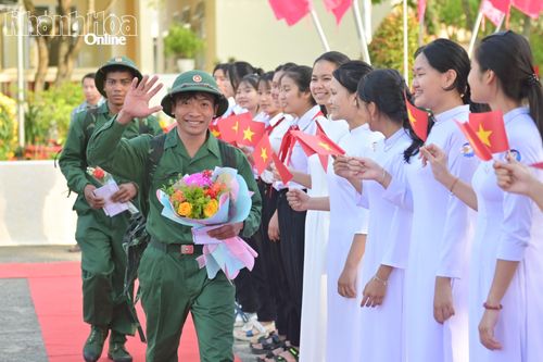 Sáng nay (4-3): 3.573 thanh niên Khánh Hòa lên đường nhập ngũ