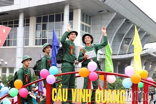 Rộn rã ngày hội tòng quân nơi miền đất cội nguồn