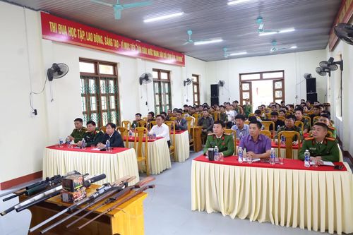 Bình yên từ mô hình 'Đổi lương thực, thực phẩm lấy vũ khí, vật liệu nổ, công cụ hỗ trợ và pháo'