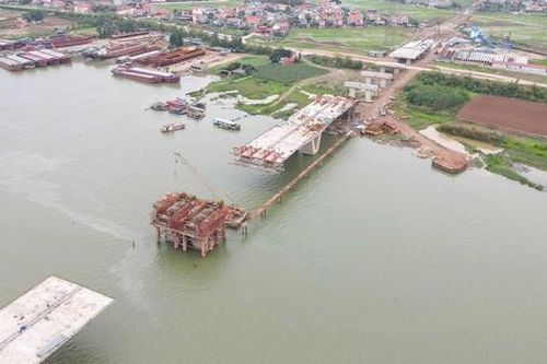 Cầu hơn 2.000 tỷ đồng ở Bắc Ninh tăng tốc thi công về đích