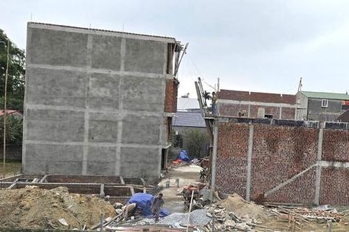 Nghệ An: Thiếu thợ xây dựng, nhiều công trình nhà ở phải thi công cầm chừng