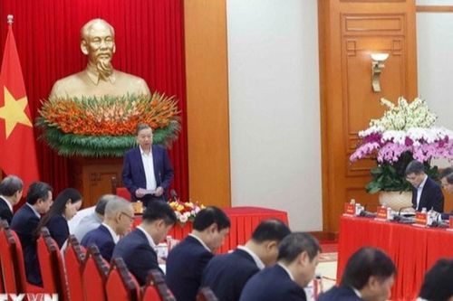Tổng Bí thư làm việc với Tổ biên tập tổng kết 100 năm Đảng lãnh đạo cách mạng Việt Nam