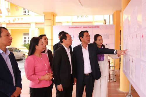 Bắc Ninh: Phó Chủ tịch UBND tỉnh Lê Xuân Lợi kiểm tra công tác bầu cử tại xã Sơn Động và Yên Định