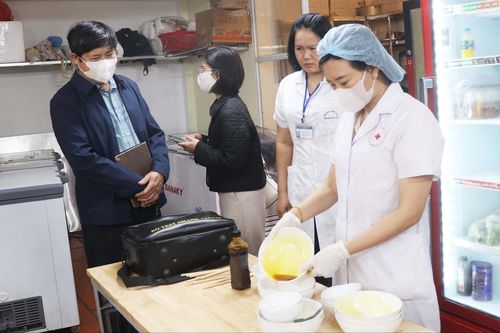 Siết chặt công tác đảm bảo ATTP tại Phủ Tây Hồ