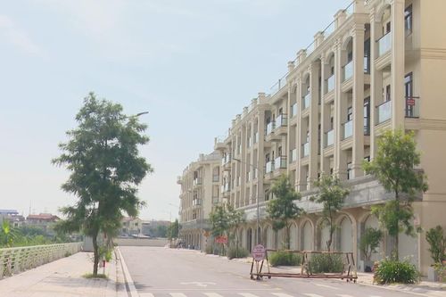 Mặt bằng giá neo cao khiến tồn kho BĐS tăng mạnh