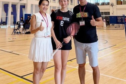 Con gái Bình Minh cao 1m76 ở tuổi trăng rằm, đôi chân dài miên man, lên sân thi đấu thể thao vẫn xinh như hoa hậu