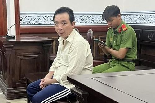 Cựu giám đốc doanh nghiệp hầu tòa sau gần 22 năm trốn truy nã