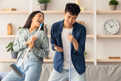 Vì sao ngày càng nhiều vợ chồng trẻ chỉ gọi nhau là đồng đội, bạn cùng phòng?