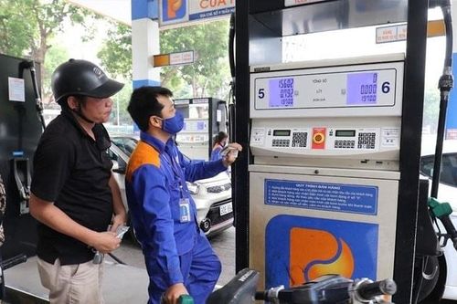 Dự báo giá cả hai loại xăng đều tăng hơn 1.000 đồng/lít