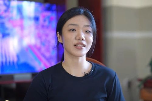 Nữ sinh tốt nghiệp ĐH xuất sắc, IELTS 7.5 tình nguyện nhập ngũ