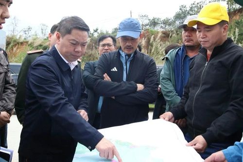 Khảo sát, rà soát hướng tuyến Dự án Quần thể khu du lịch sinh thái, cáp treo Mẫu Sơn