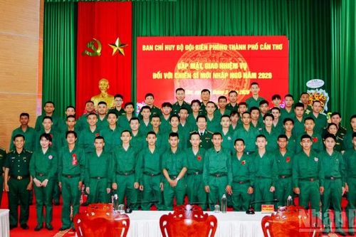 Bộ đội Biên phòng Cần Thơ tiếp nhận chiến sĩ mới nhập ngũ năm 2026