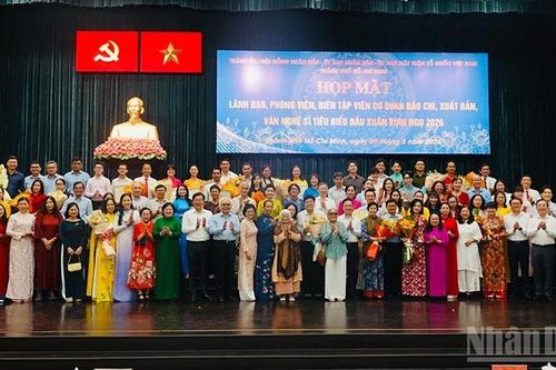 Lãnh đạo Thành phố Hồ Chí Minh mong muốn văn nghệ sĩ đóng góp nhiều ý tưởng phát triển văn hóa thành phố