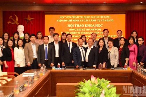 Tôn vinh, tri ân những cống hiến to lớn của đồng chí Lê Thanh Nghị với sự nghiệp cách mạng của Đảng và dân tộc