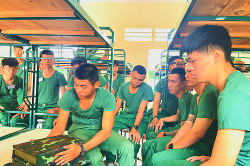 Ngày đầu làm chiến sĩ ở Sư đoàn 5 (Quân khu 7)