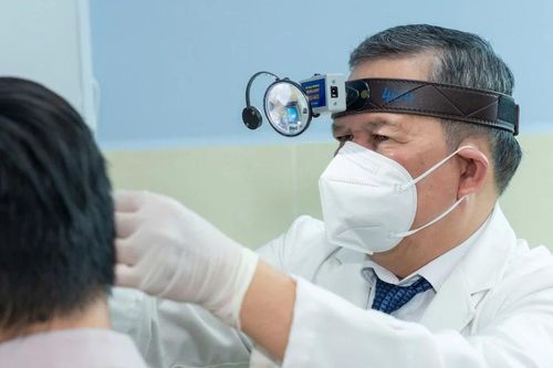 Bệnh điếc đang trẻ hóa: Mất 'thời gian vàng' là mất cơ hội nghe